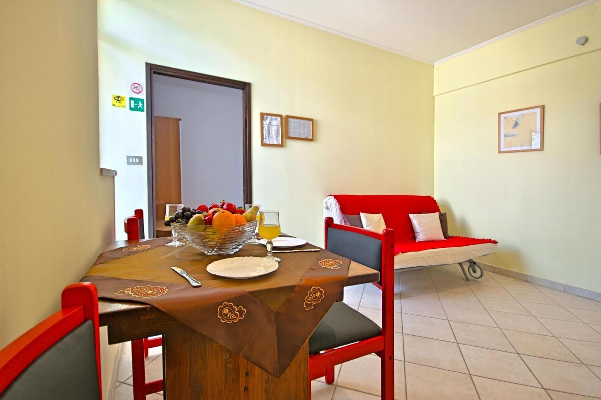 Nika 5 In Der Residenz Mit Pool Und Whirlpool In Strandnaehe Umag