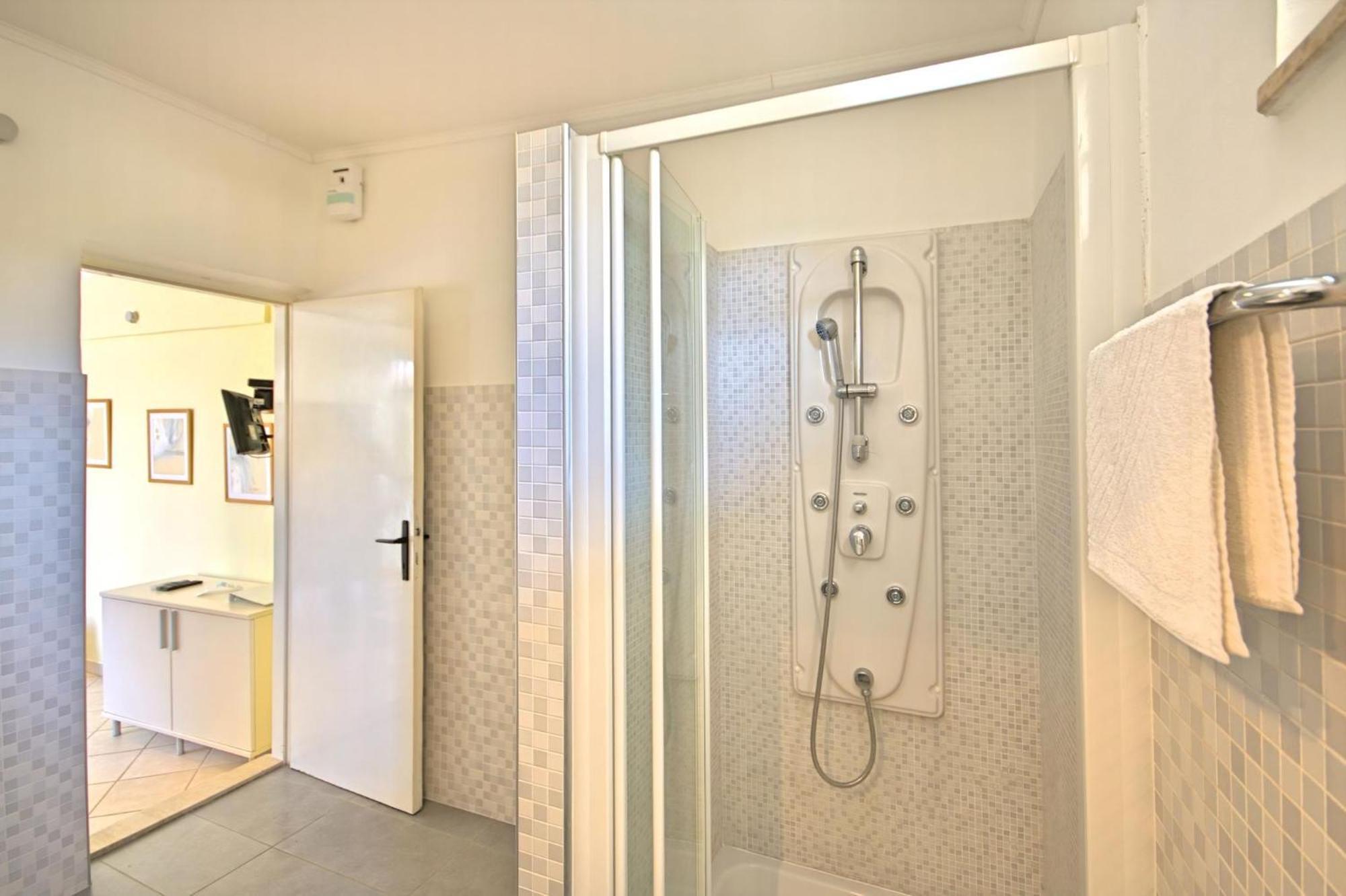 Apartmán Nika 5 In Der Residenz Mit Pool Und Whirlpool In Strandnaehe *